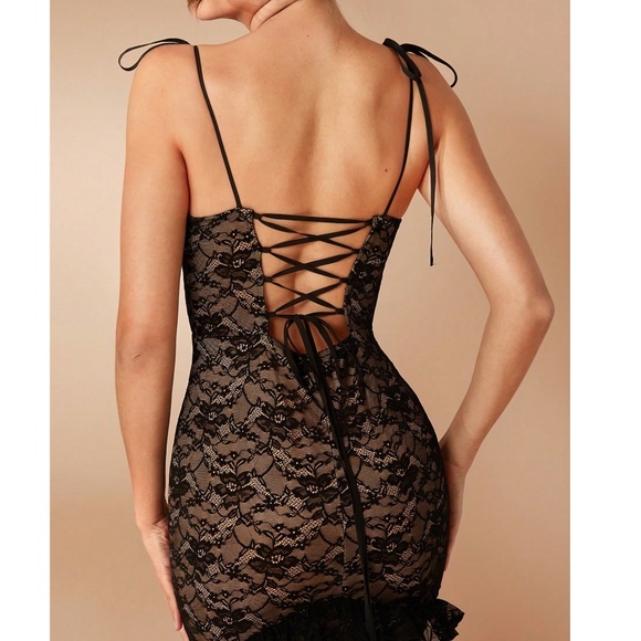 Floral lace Body con fitted Lace up back  Ruffle detail  High Waisted Slight str - Picture 4 of 4